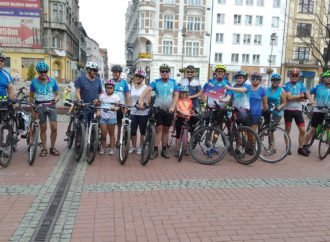 Mnóstwo rowerzystów jedzie przez Śląsk. W Chorzowie tzw. Peleton Zachodni