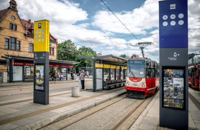 Bezpłatne przejazdy i specjalne linie. Informator ZTM na Wszystkich Świętych