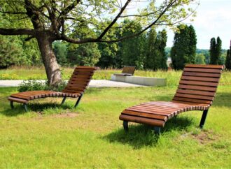 Pierwsze nowe meble w Parku Śląskim oddane do użytku