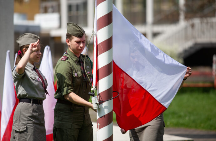 Biało – czerwona na maszcie. Obchody Święta Flagi w Chorzowie