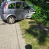 Samochód zderzył się z tramwajem. Chorzowski policjant zareagował w czasie wolnym