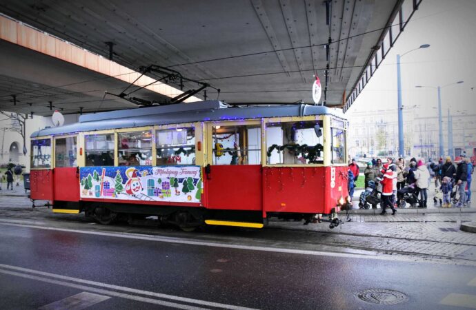 Mikołaj w tramwaju odwiedzi 5 miast. Brodacza nie zabraknie także w Chorzowie