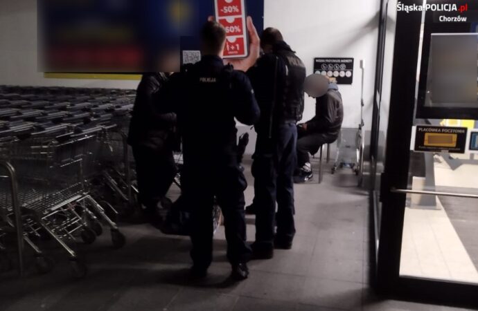 Policjant z Chorzowa w czasie wolnym od służby udaremnił kradzież w gliwickim sklepie