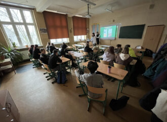 Uczniowie Słowaka zwracają uwagę na ważny problem. Poznajcie projekt „WOLNO-MODNI”