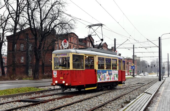 Spotkaj Mikołaja na tramwajowym przystanku